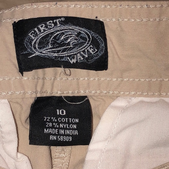 Boys’ Khaki Cargo Shorts Sz 10 - Picture 3 of 3